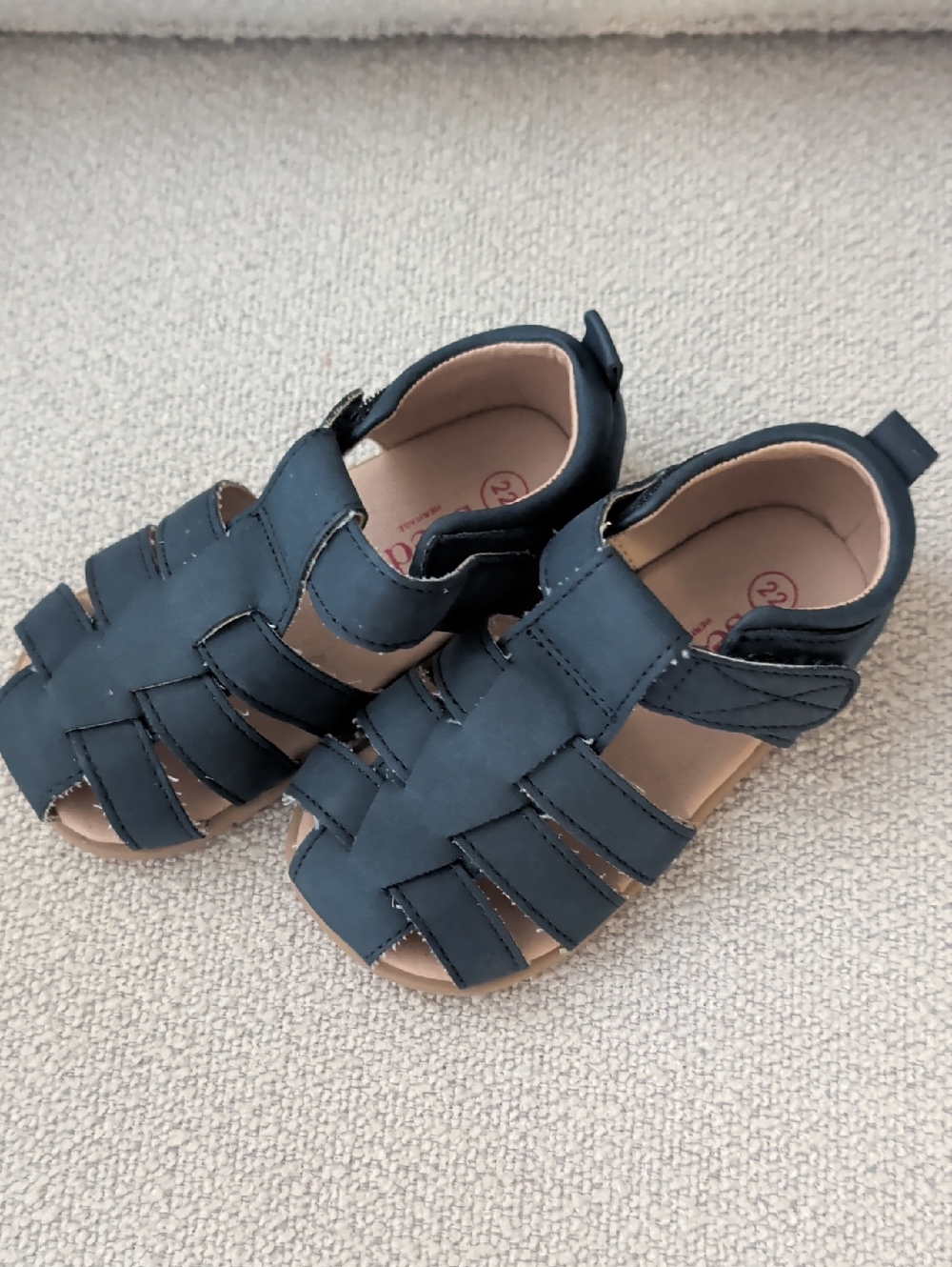 Kids Navy Blue Closed-Toe Sandals Size 22 Seed